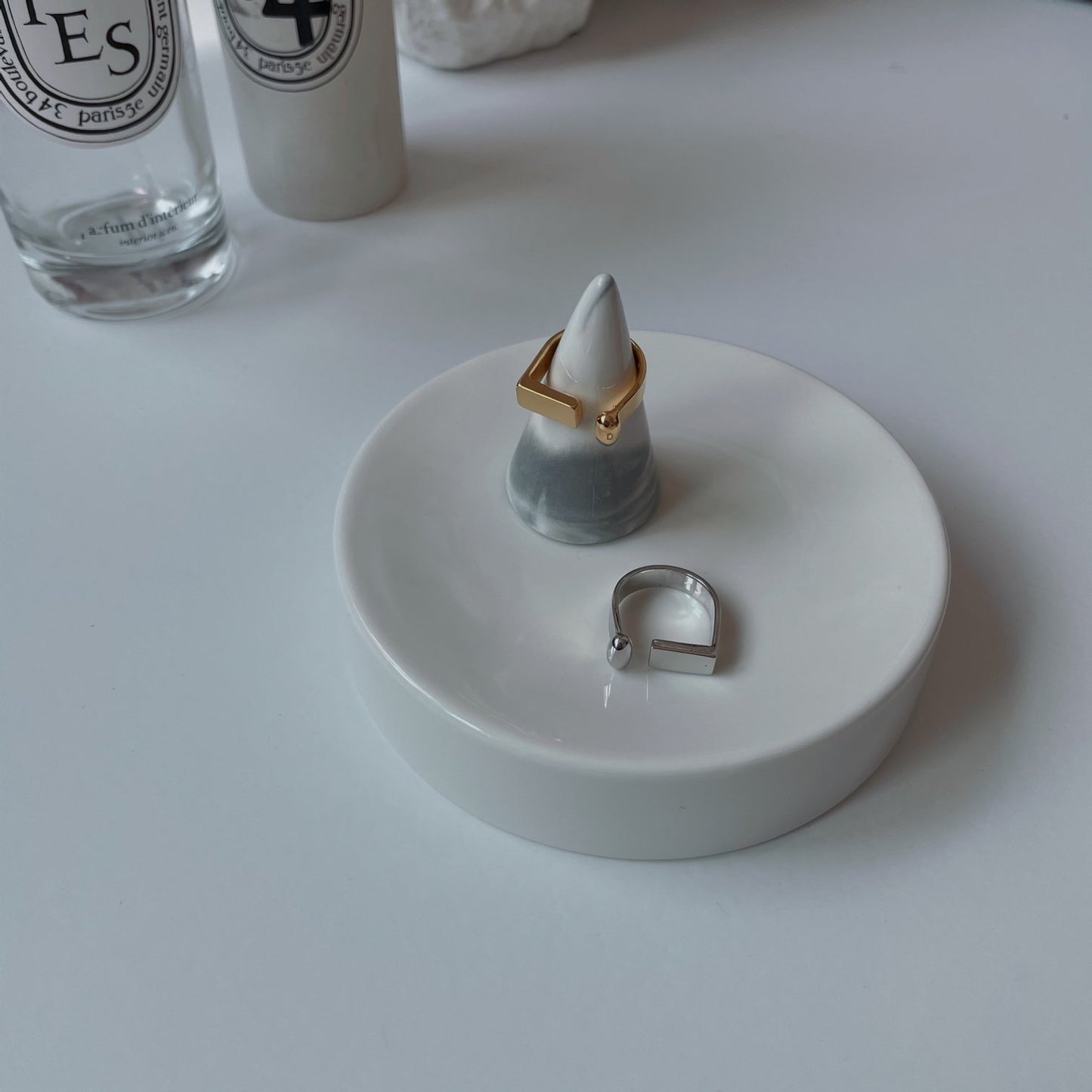 Modern Ring