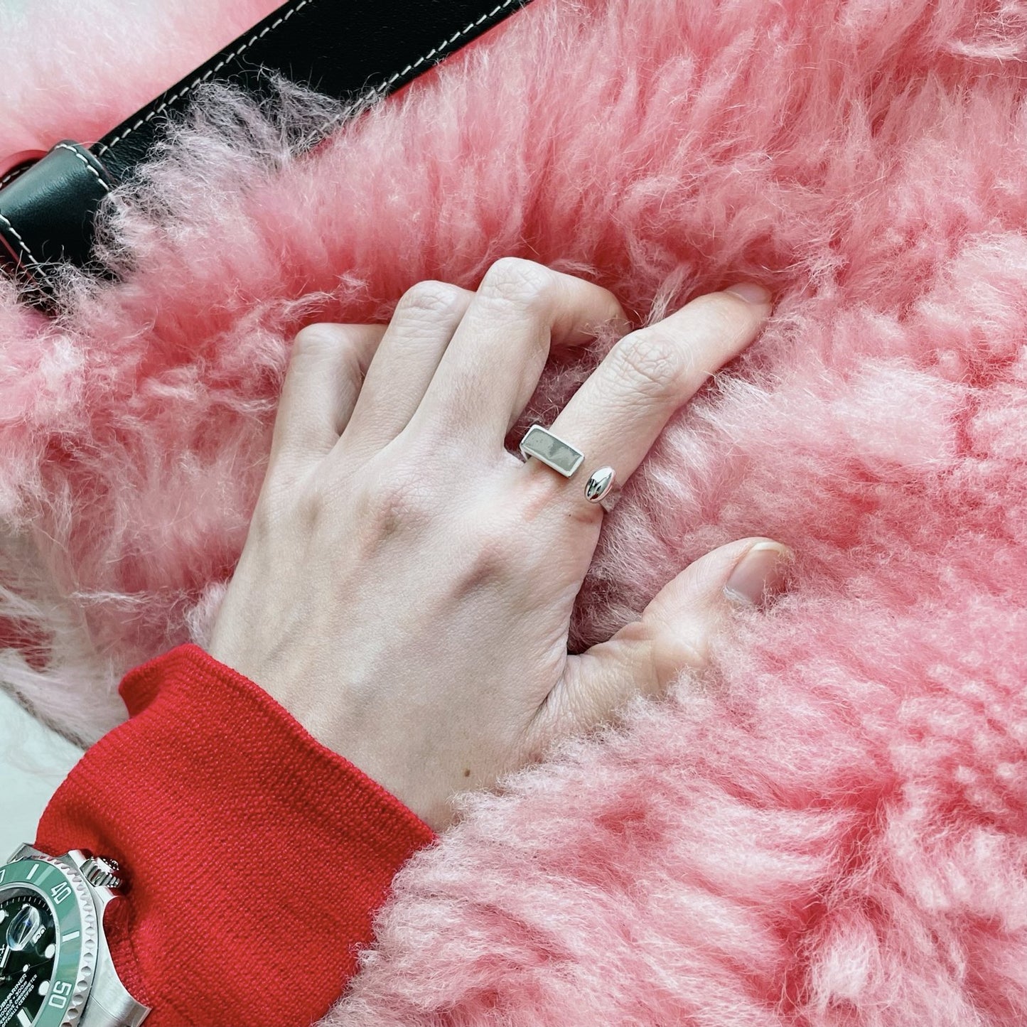 Modern Ring