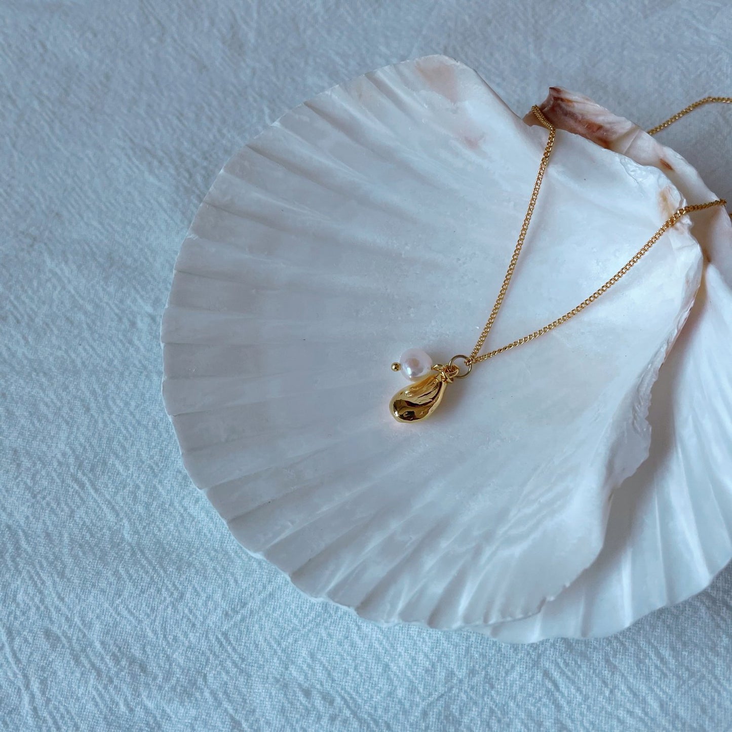 18K Gold Plated Shell Necklace - O.chic Studio