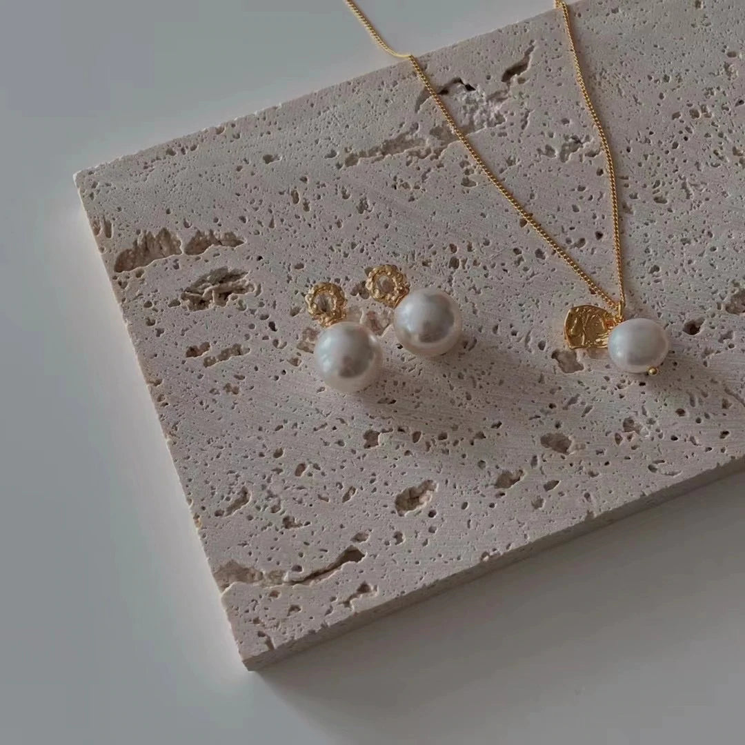 Akoya Pearl Earrings