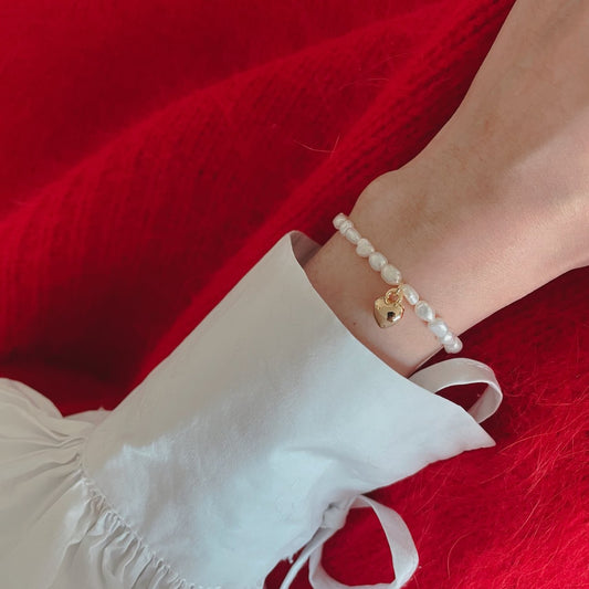 Gold Heart Pearls Beaded Bracelet - O.chic Studio