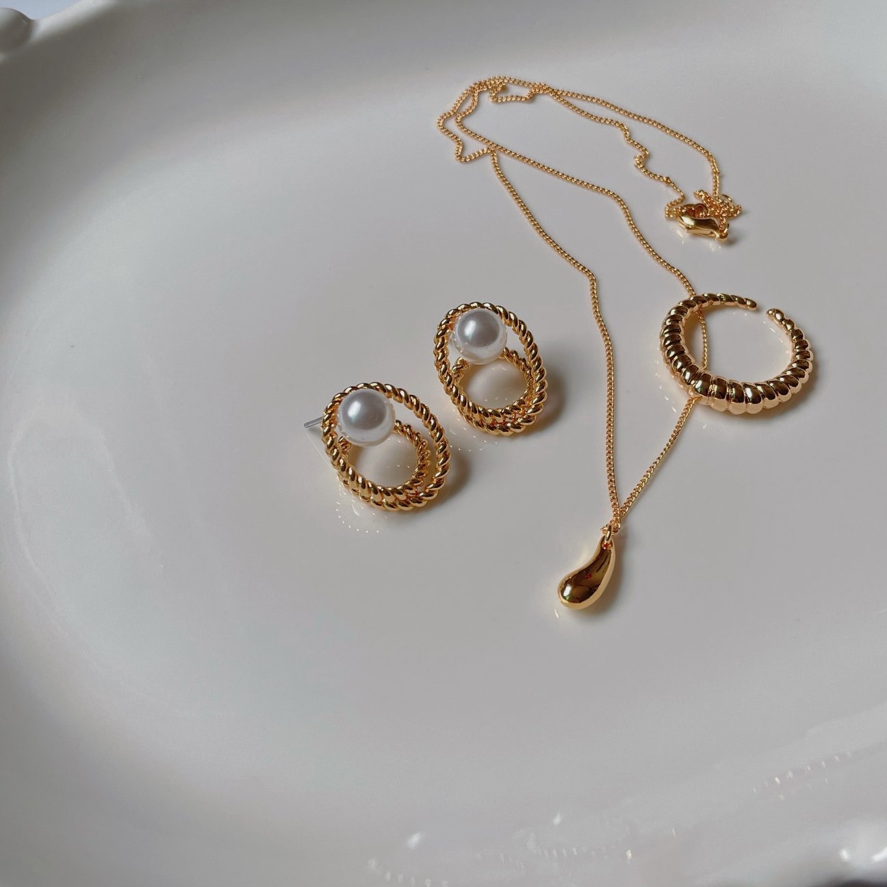 18K Gold Plated Earrings - O.chic Studio