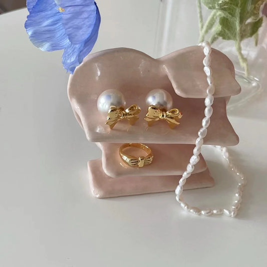 Ribbon Pearl Earrings