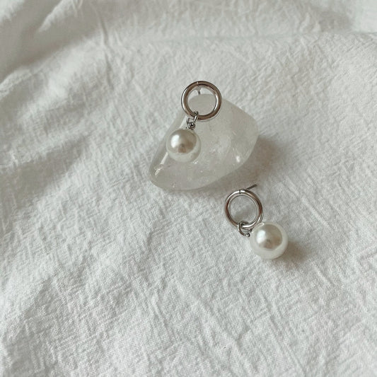 Silver Pearl Earrings